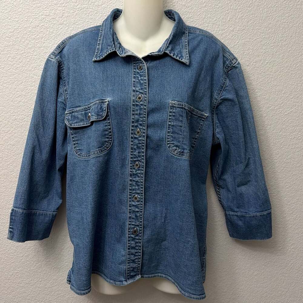 St. John's Bay Women's Blue Denim 3/4 Sleeve Button Down Shirt